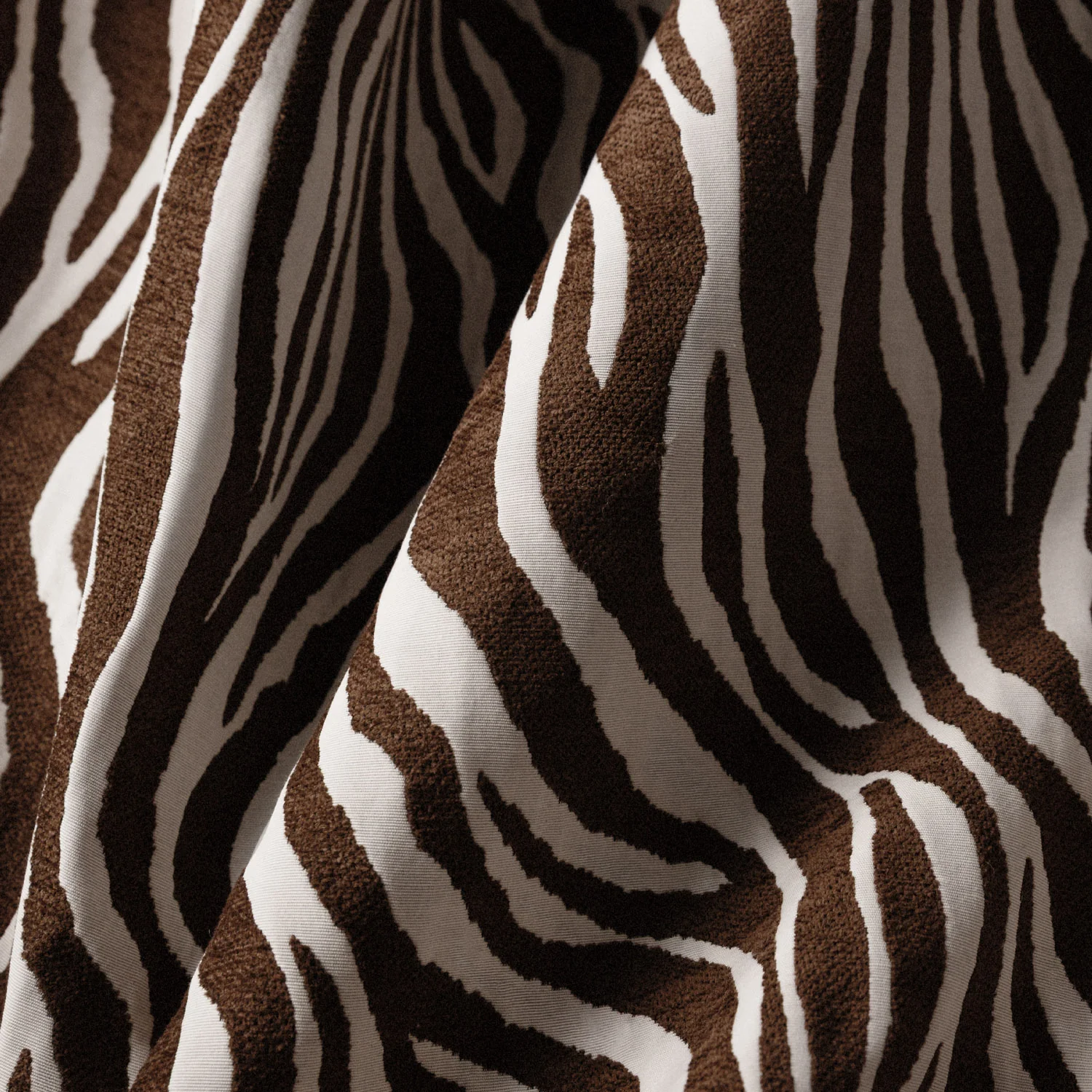LUNA - 2 Seat - Chenille Jacquard Zebra Brown White - Image 4