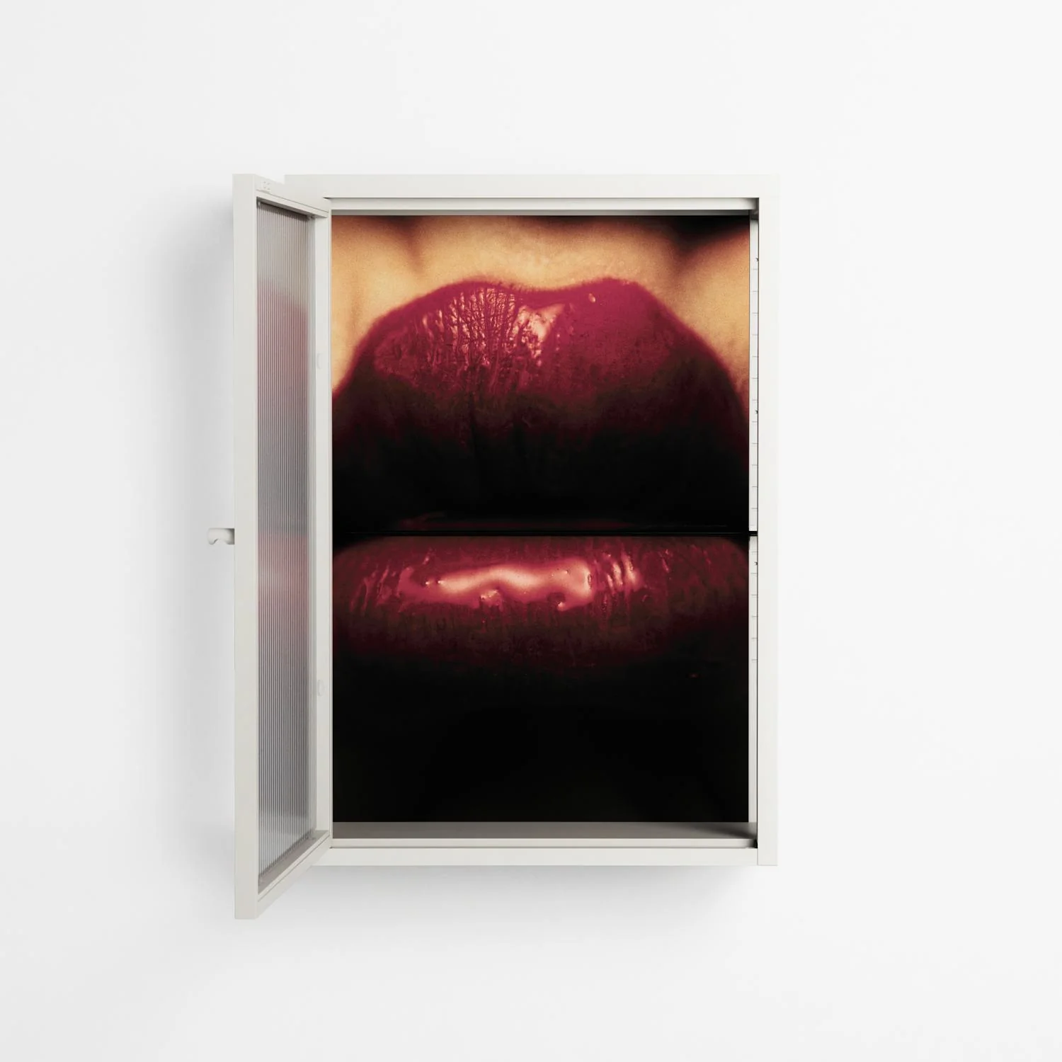 Red - Wall Cabinet - Nadia Ryder - Chalk - Reeded glass - Image 3
