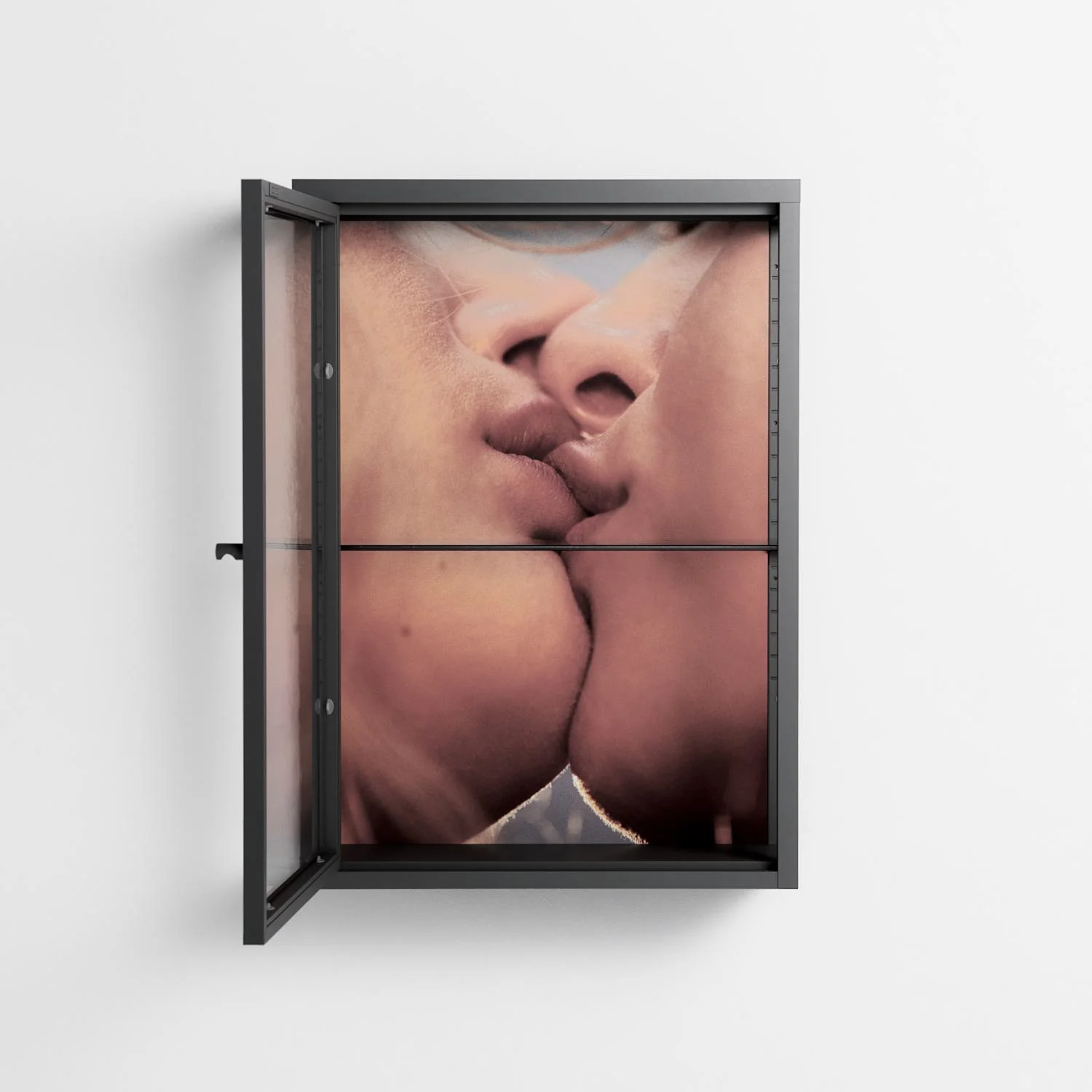 The Art Of Kissing - Wall Cabinet - Nadia Ryder - Antracite - Clear glass - Image 3