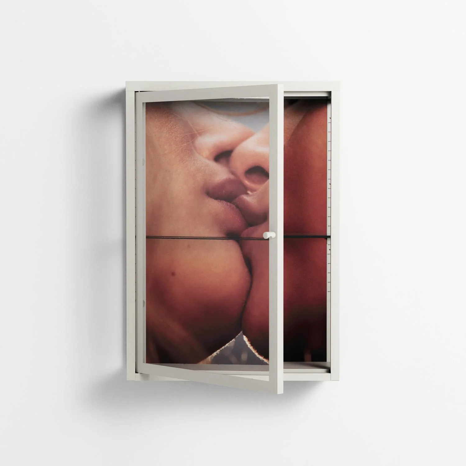 The Art Of Kissing - Wall Cabinet - Nadia Ryder - Chalk - Clear glass - Image 2